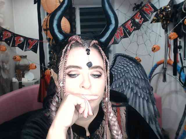 Model: missGODDESS