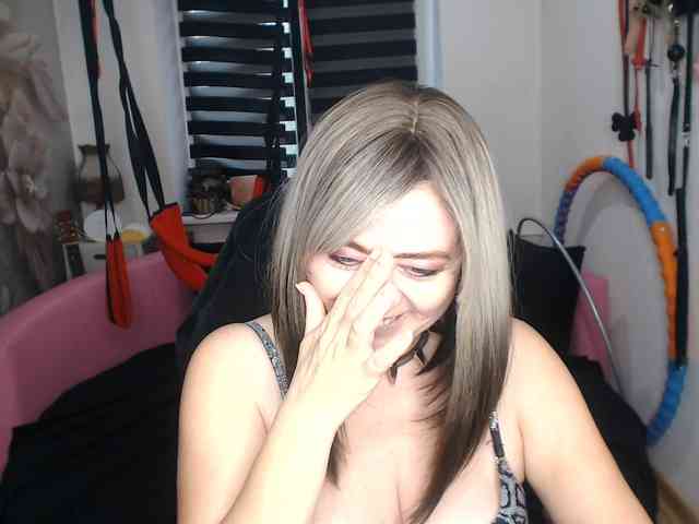 missGODDESS webcam