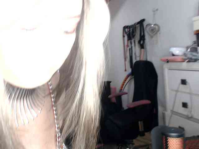 missGODDESS webcam