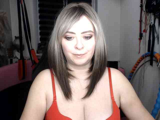 This model is live right now. missGODDESS
