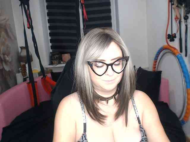 missGODDESS webcam