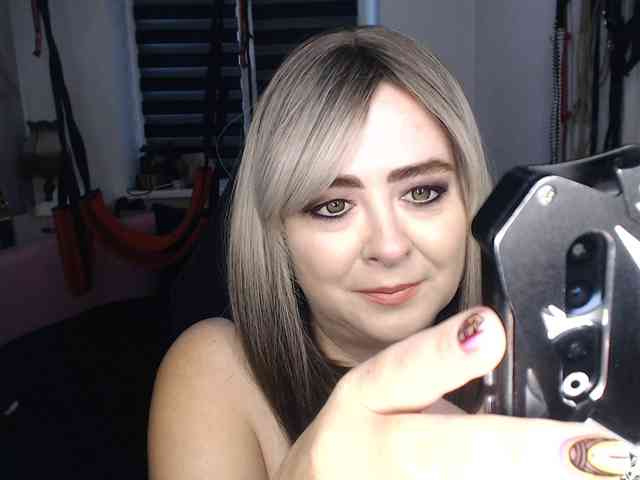 missGODDESS webcam