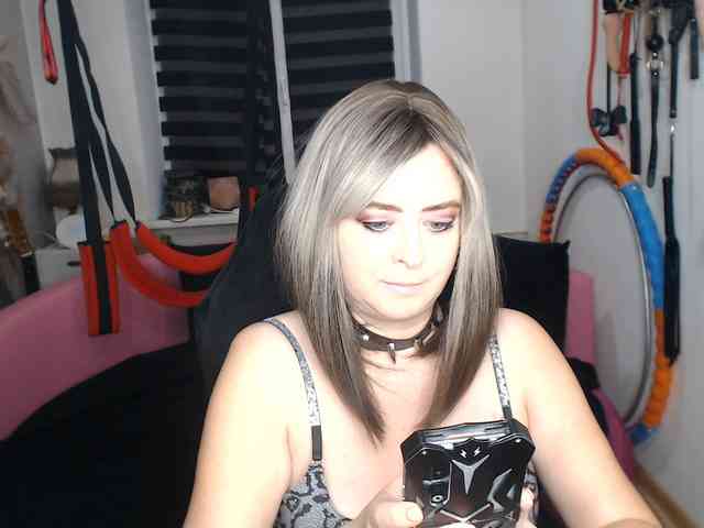 missGODDESS webcam