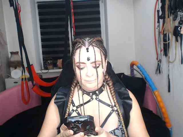 missGODDESS webcam