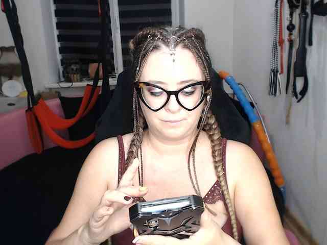 missGODDESS webcam