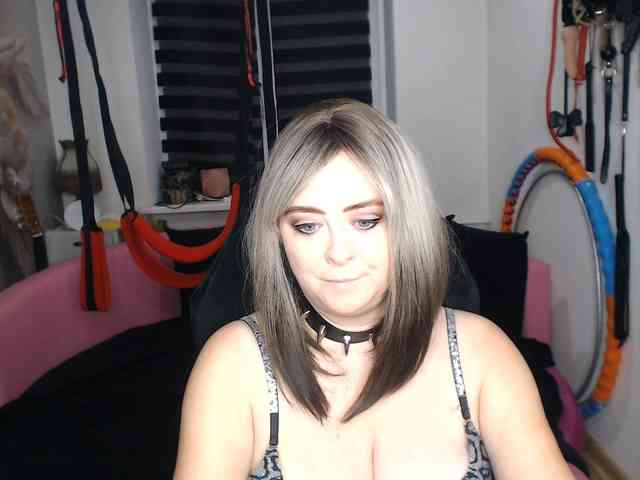 missGODDESS webcam