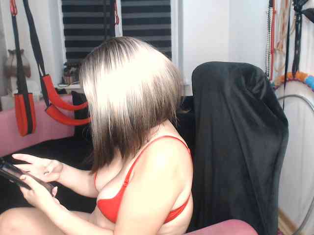 missGODDESS webcam