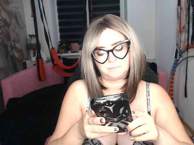 missGODDESS webcam