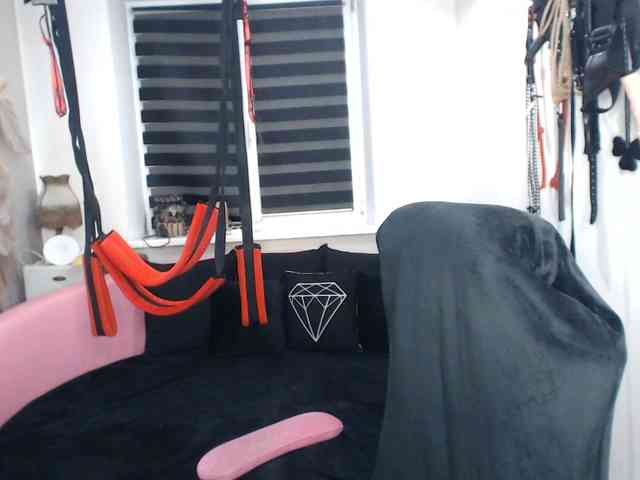 missGODDESS webcam