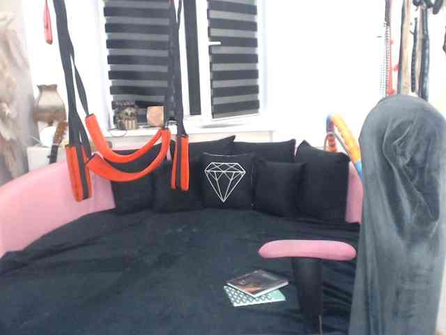 missGODDESS webcam