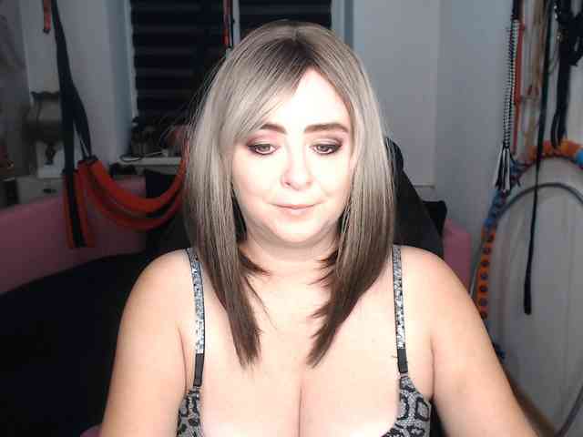 missGODDESS webcam