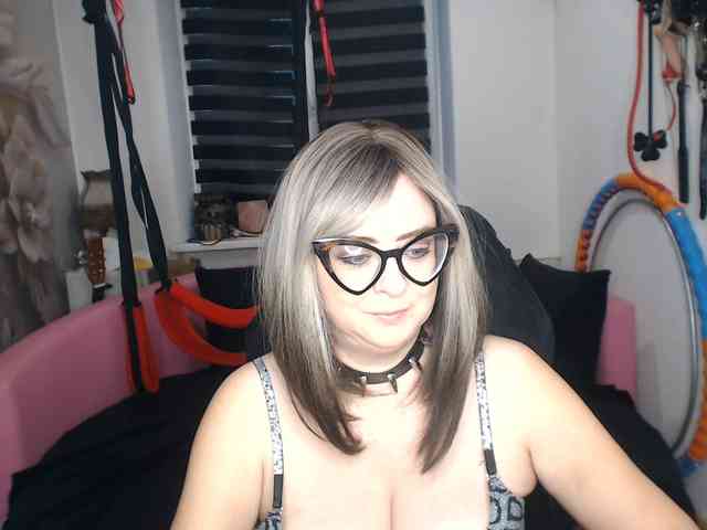 missGODDESS webcam