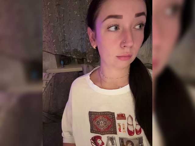 Chat with _dashulka_ live cam
