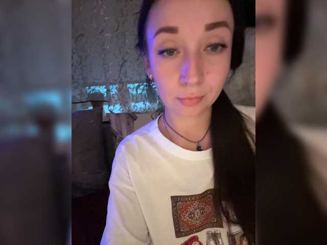 одна дома AureliyXXX