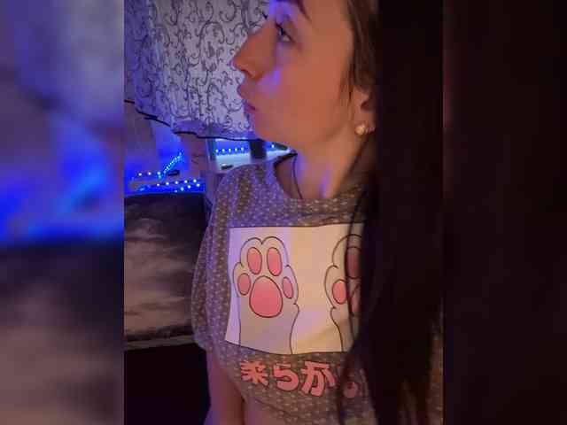 Bu model şu anda canlı. AureliyXXX