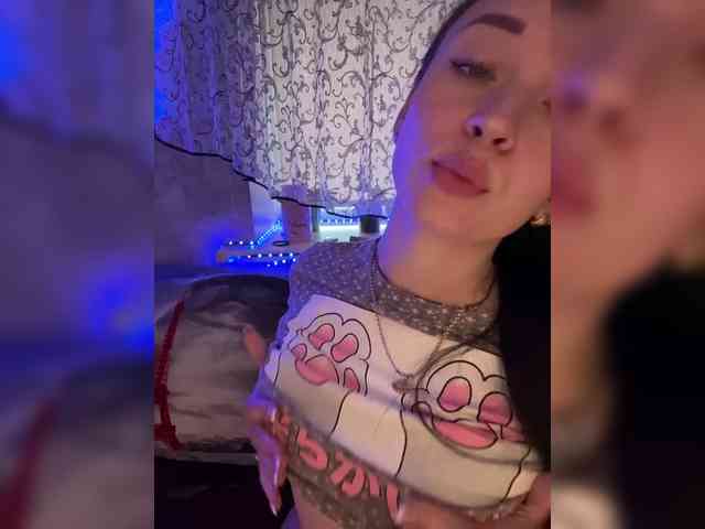 Este modelo está ao vivo agora. AureliyXXX