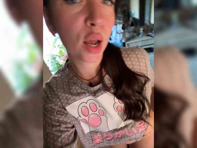 AureliyXXX Live Webcam on BongaCams