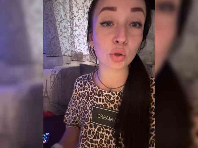 AureliyXXX Sex Cam Show