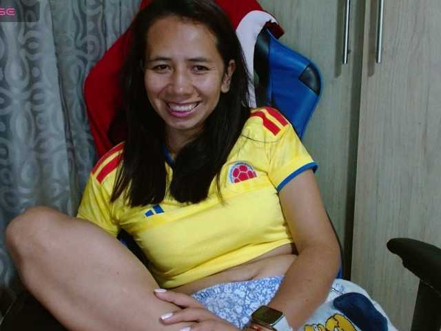 sexya-1 live cam on BongaCams