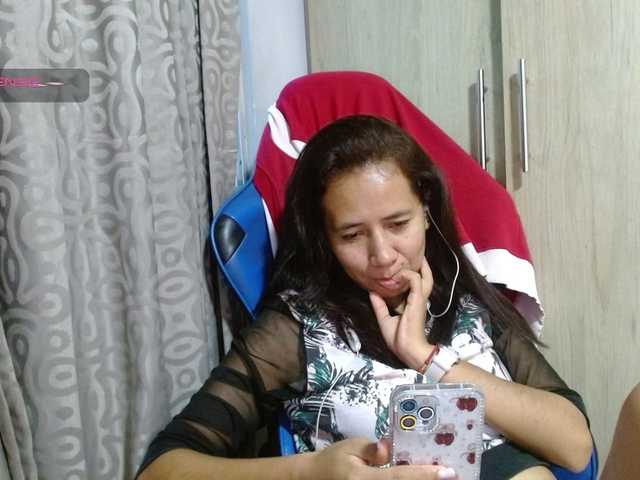 sexya-1 live cam on BongaCams