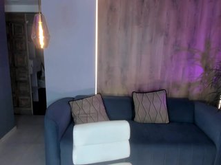 NiaHolland Porn Show