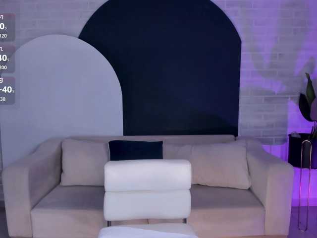 NiaHolland Live Cam on BongaCams