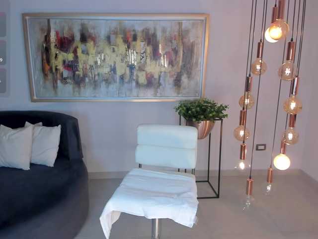 NiaHolland live cam on BongaCams