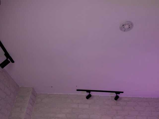 NiaHolland live cam on BongaCams