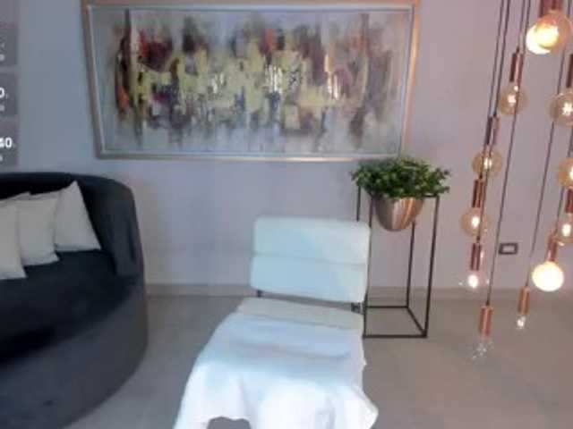 NiaHolland live cam on BongaCams