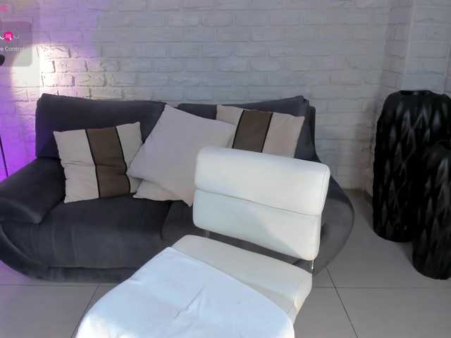 NiaHolland live cam on BongaCams