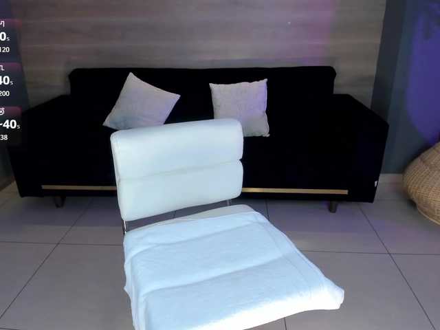 NiaHolland's BongaCams show and profile