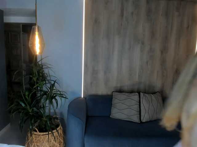 NiaHolland live cam on BongaCams