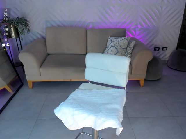 NiaHolland live cam on BongaCams