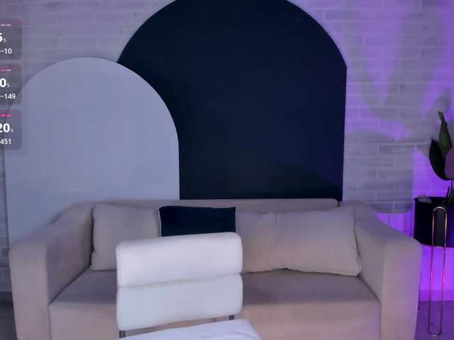 NiaHolland live cam on BongaCams
