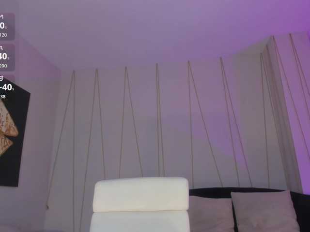 NiaHolland's BongaCams show and profile