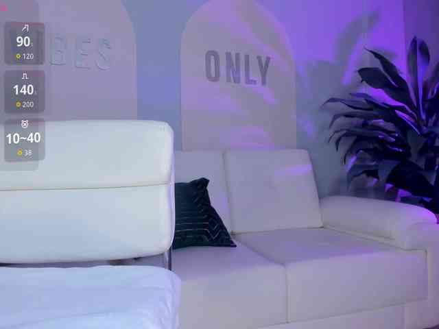 NiaHolland Live Webcam on BongaCams