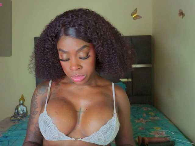 lizzyjooss live cam on BongaCams