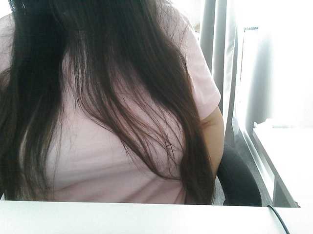 Lyanat — live female cam