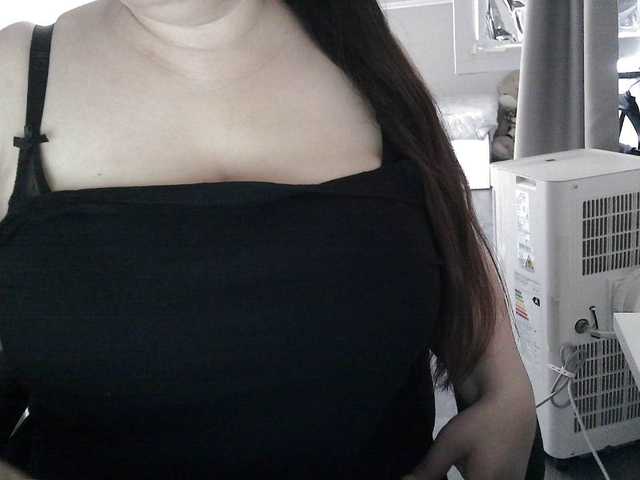Lyana live cam on BongaCams