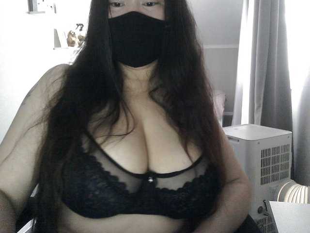 Lyanat live webcam show