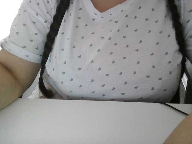 Lyana live cam