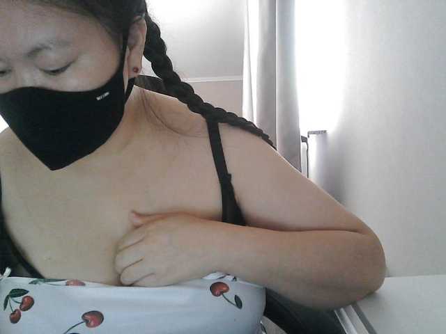 Lyana live cam on BongaCams