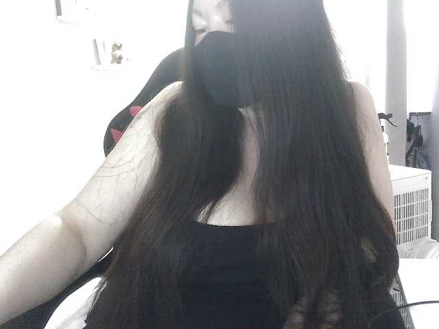 Lyana live cam