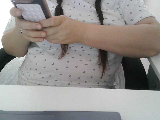 Lyana live cam preview