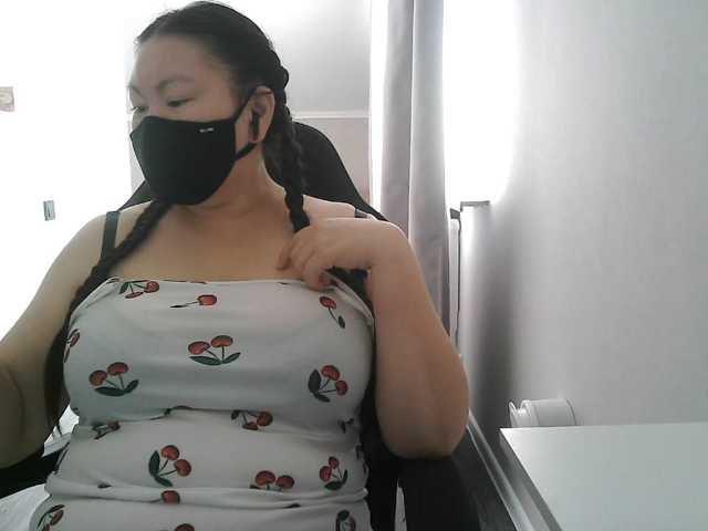 Lyana live cam on BongaCams