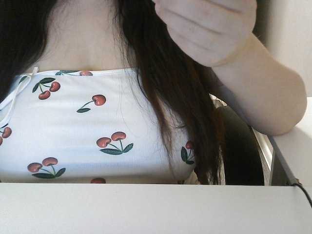 Lyana live cam