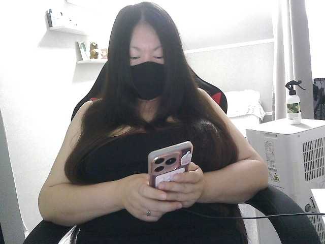 Lyana live webcam show