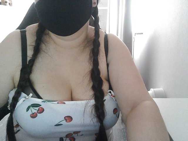 Lyana live cam on BongaCams