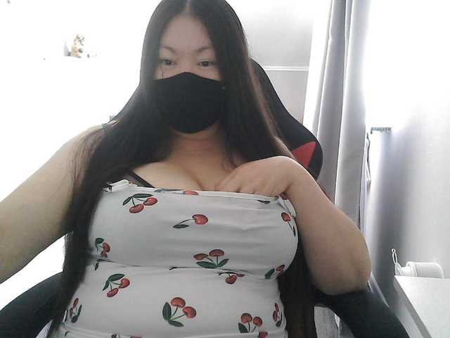 Lyana live cam on BongaCams