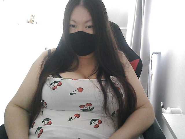 Lyana live cam on BongaCams